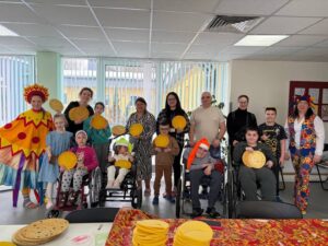 На чай с блинами приглашали, зимушку провожали!