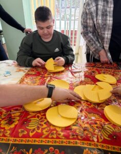 На чай с блинами приглашали, зимушку провожали!