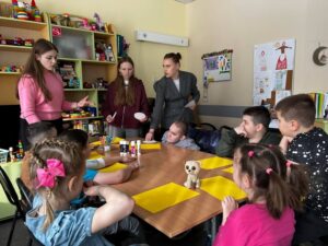 На чай с блинами приглашали, зимушку провожали!