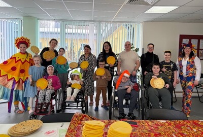 На чай с блинами приглашали, зимушку провожали!