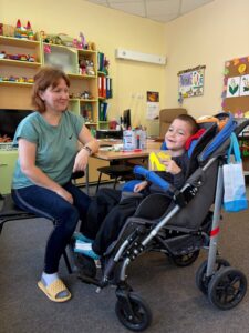 «Подарок сердцем: мастер-класс по изготовлению открытки для мамы»